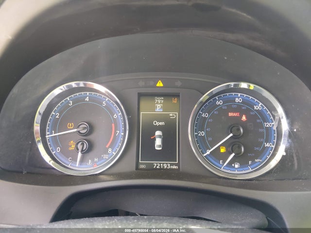 5YFBURHE6HP589414 Toyota Corolla Se Special Edition