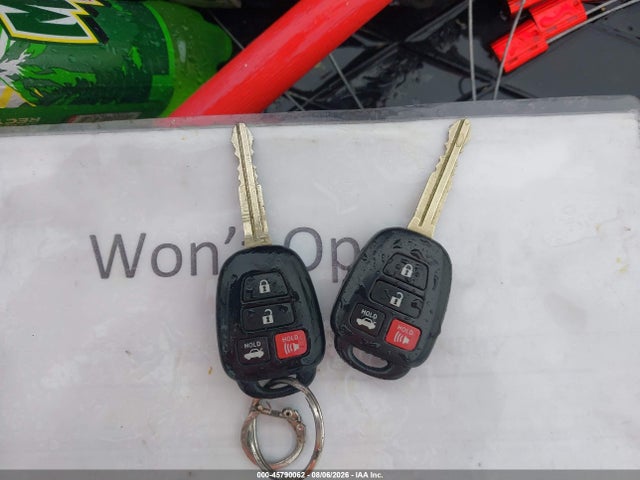 45790062 :رقم المزاد ، 5YFBURHE2HP678302 vin ، 2017 Toyota Corolla Le مزاد بيع