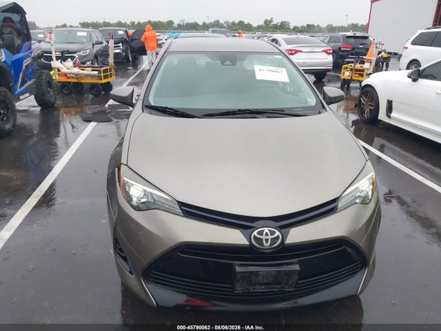 45790062 :رقم المزاد ، 5YFBURHE2HP678302 vin ، 2017 Toyota Corolla Le مزاد بيع