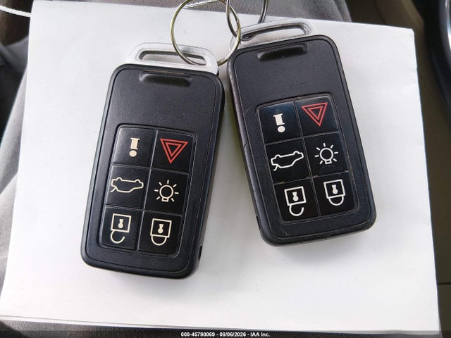 45790069 :رقم المزاد ، YV1612TB1F1309098 vin ، 2015 Volvo S60 T5 Premier مزاد بيع
