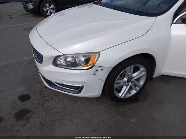 45790069 :رقم المزاد ، YV1612TB1F1309098 vin ، 2015 Volvo S60 T5 Premier مزاد بيع