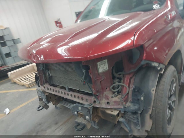 3GCUYEED6KG136229 Chevrolet Silverado 1500 Rst