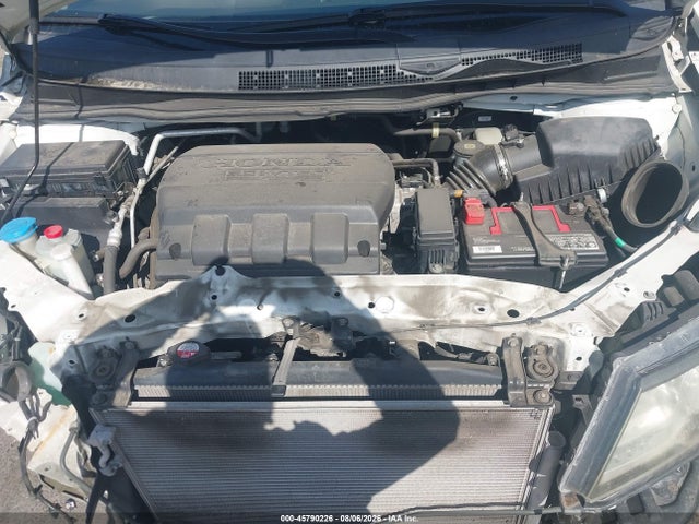 45790226 :رقم المزاد ، 5FNRL5H68FB120076 vin ، 2015 Honda Odyssey Ex-l مزاد بيع