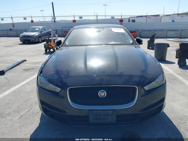 SAJAD4BV1HCP11467 Jaguar Xe 35t Premium