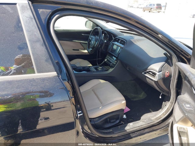 SAJAD4BV1HCP11467 Jaguar Xe 35t Premium
