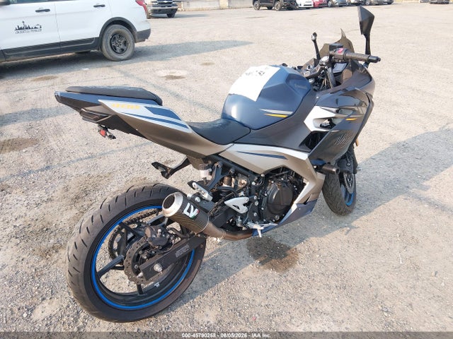 Kawasaki EX400 2023 JKAEXKG14PDAM1906 Image 4