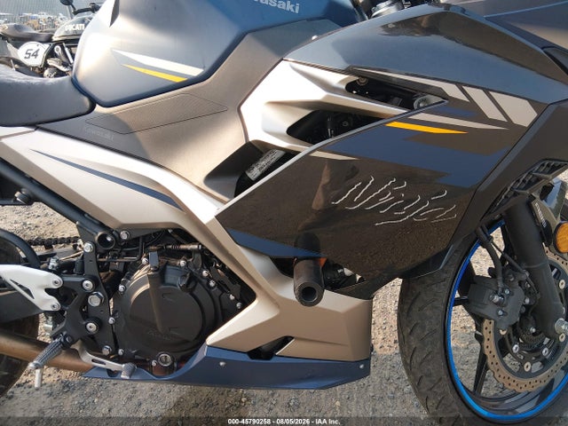 Kawasaki EX400 2023 JKAEXKG14PDAM1906 Image 8