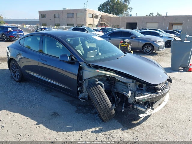 45790261 :رقم المزاد ، 5YJ3E1EB4NF181188 vin ، 2022 Tesla Model 3 Long Range Dual Motor All-wheel Drive مزاد بيع