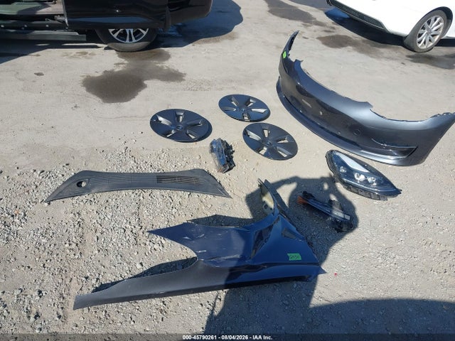 45790261 :رقم المزاد ، 5YJ3E1EB4NF181188 vin ، 2022 Tesla Model 3 Long Range Dual Motor All-wheel Drive مزاد بيع