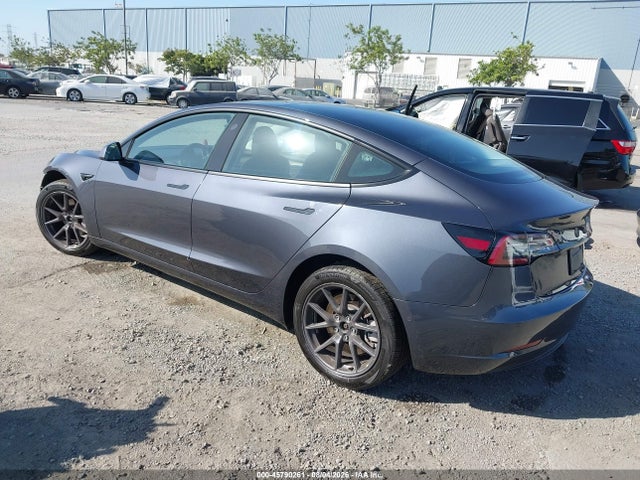 45790261 :رقم المزاد ، 5YJ3E1EB4NF181188 vin ، 2022 Tesla Model 3 Long Range Dual Motor All-wheel Drive مزاد بيع