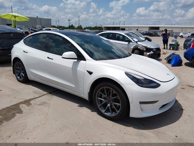 45790269 :رقم المزاد ، 5YJ3E1EB4NF115692 vin ، 2022 Tesla Model 3 Long Range Dual Motor All-wheel Drive مزاد بيع