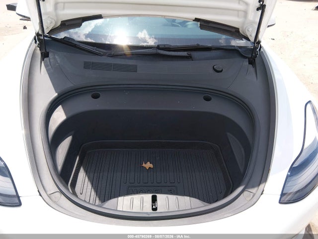 45790269 :رقم المزاد ، 5YJ3E1EB4NF115692 vin ، 2022 Tesla Model 3 Long Range Dual Motor All-wheel Drive مزاد بيع