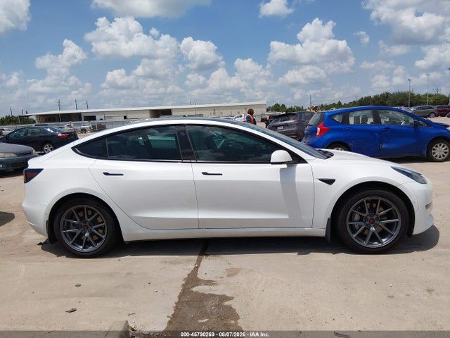 45790269 :رقم المزاد ، 5YJ3E1EB4NF115692 vin ، 2022 Tesla Model 3 Long Range Dual Motor All-wheel Drive مزاد بيع
