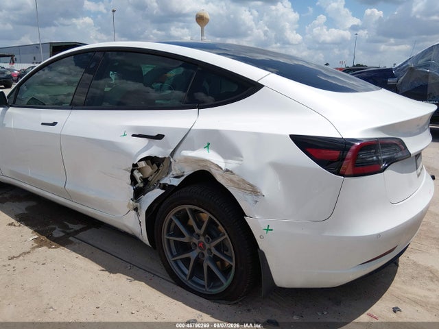 45790269 :رقم المزاد ، 5YJ3E1EB4NF115692 vin ، 2022 Tesla Model 3 Long Range Dual Motor All-wheel Drive مزاد بيع