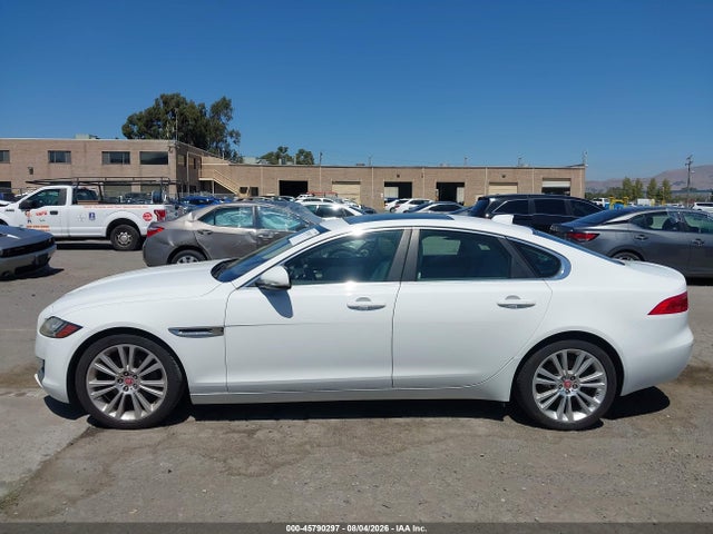 Jaguar Xf 20d Prestige 2017 SAJBE4BN5HCY31368 Image 14