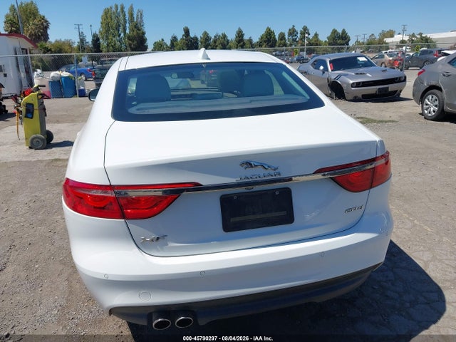 Jaguar Xf 20d Prestige 2017 SAJBE4BN5HCY31368 Image 16