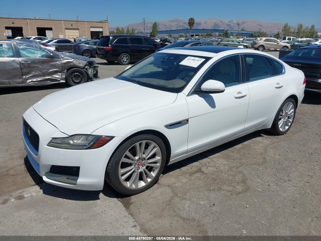 Jaguar Xf 20d Prestige 2017 SAJBE4BN5HCY31368 Image 2