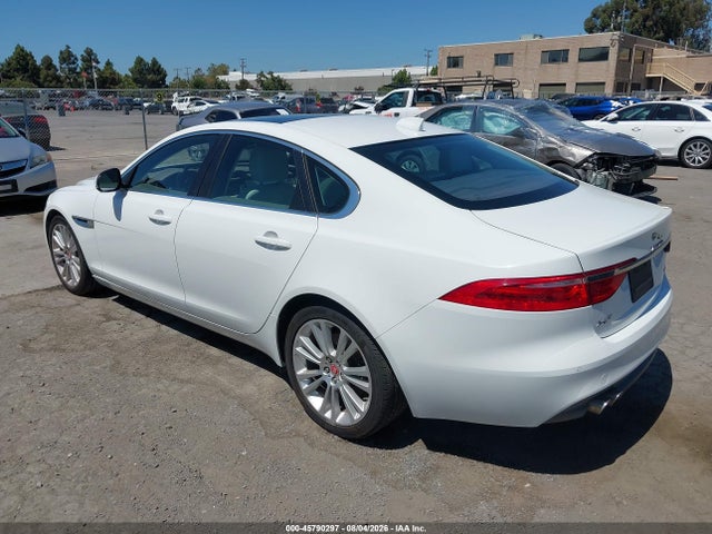 Jaguar Xf 20d Prestige 2017 SAJBE4BN5HCY31368 Image 3