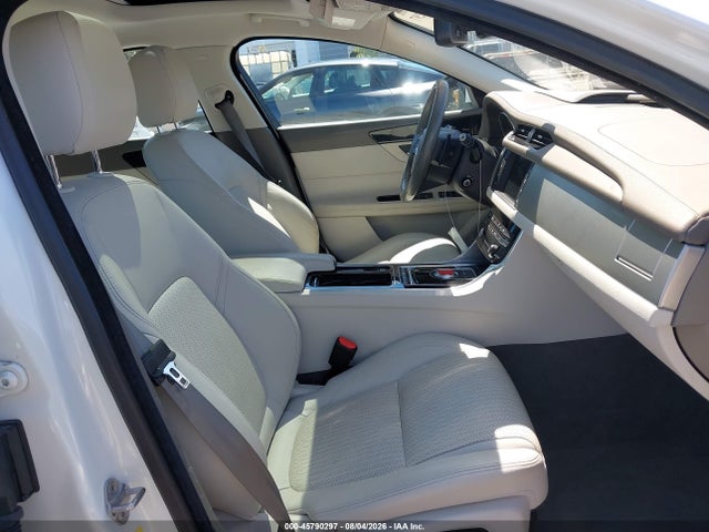 Jaguar Xf 20d Prestige 2017 SAJBE4BN5HCY31368 Image 5