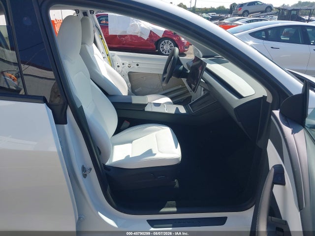 45790299 :رقم المزاد ، 7SAYGDEE3TF431581 vin ، 2026 Tesla Model Y All-wheel Drive/long Range Launch Series/premium All-wheel Drive مزاد بيع