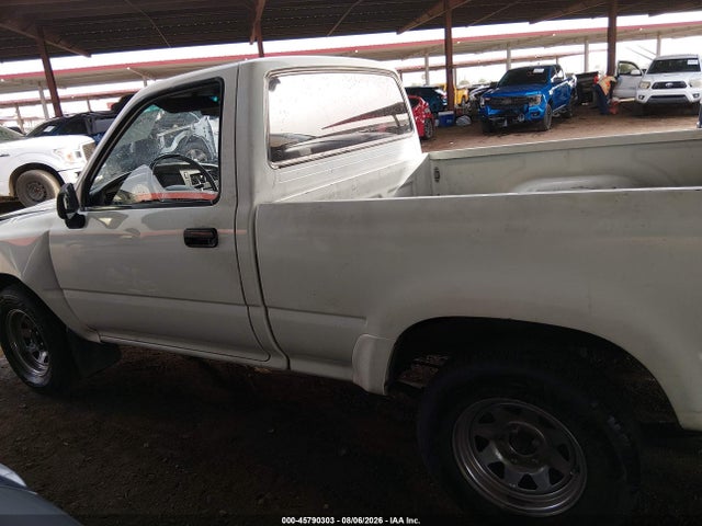 1991 Toyota Pickup 1/2 Ton Short Wheelbase მანქანა იყიდება აუქციონზე, vin: JT4RN81A3M5101931, აუქციონის ნომერი: 45790303