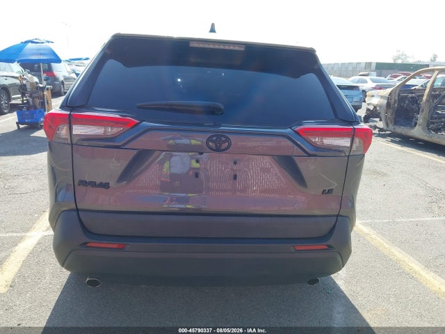 Toyota RAV4 LE 2022 2T3K1RFV2NC205188 Image 17