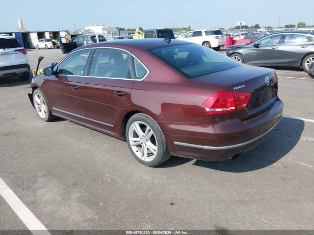 2014 Volkswagen Passat 1.8t Sel Premium მანქანა იყიდება აუქციონზე, vin: 1VWCT7A36EC044996, აუქციონის ნომერი: 45790350