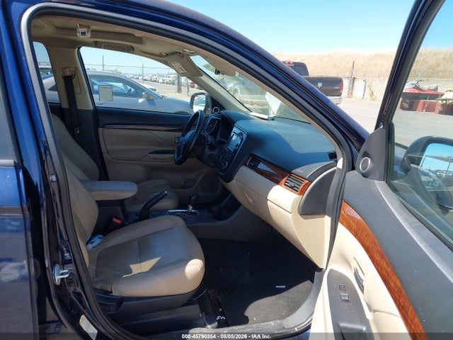 45790354 :رقم المزاد ، JA4AD3A31EZ004753 vin ، 2014 Mitsubishi Outlander Se مزاد بيع