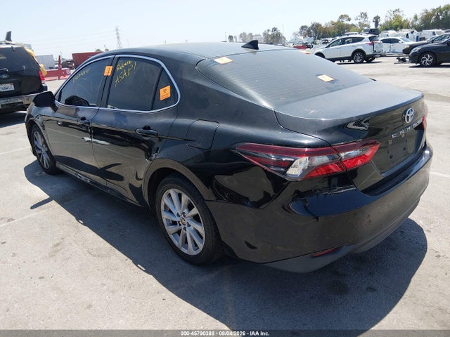 Toyota CAMRY LE 2022 4T1C11AK5NU641978 Image 3