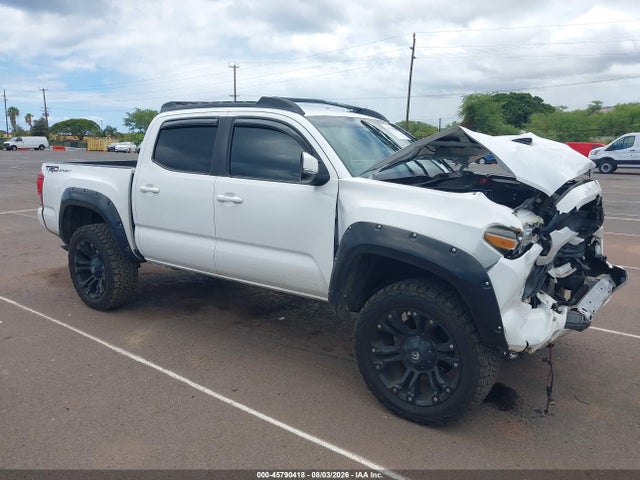 2016 Toyota Tacoma Sr5 V6 მანქანა იყიდება აუქციონზე, vin: 3TMAZ5CN3GM010365, აუქციონის ნომერი: 45790418