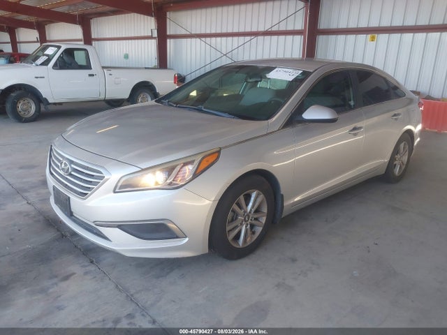 Hyundai SONATA ECO 2017 5NPE24AA0HH443486 Image 2