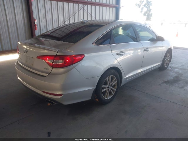 Hyundai SONATA ECO 2017 5NPE24AA0HH443486 Image 4