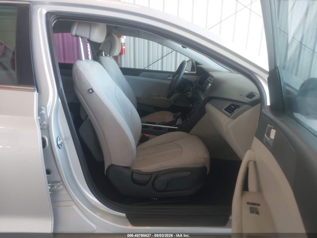 Hyundai SONATA ECO 2017 5NPE24AA0HH443486 Image 5
