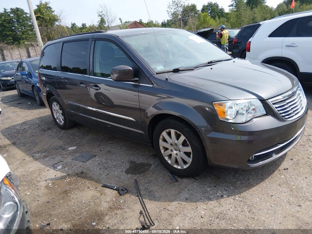 2015 Chrysler Town & Country Touring მანქანა იყიდება აუქციონზე, vin: 2C4RC1BG7FR572275, აუქციონის ნომერი: 45790485