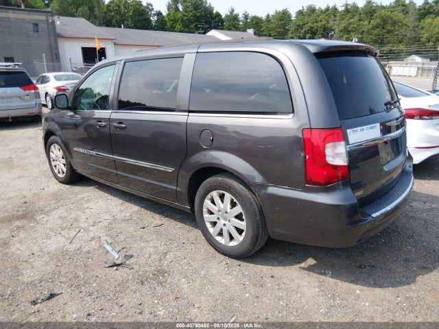 2015 Chrysler Town & Country Touring მანქანა იყიდება აუქციონზე, vin: 2C4RC1BG7FR572275, აუქციონის ნომერი: 45790485