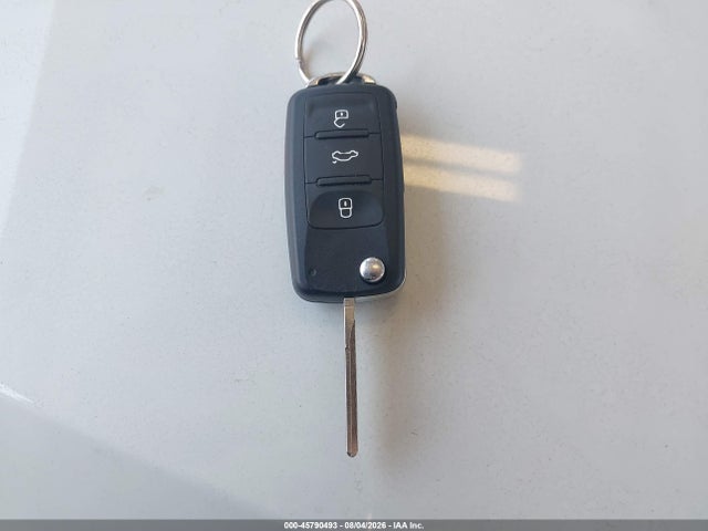 45790493 :رقم المزاد ، 3VW637AJXFM307454 vin ، 2015 Volkswagen Jetta Hybrid Sel Premium مزاد بيع