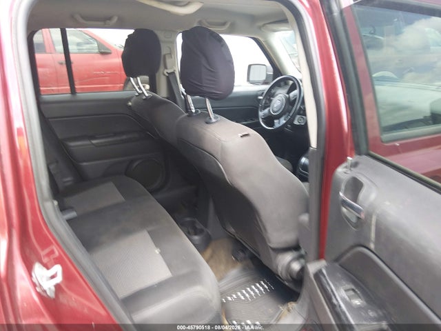 45790518 :رقم المزاد ، 1C4NJPFA9GD674906 vin ، 2016 Jeep Patriot Latitude مزاد بيع