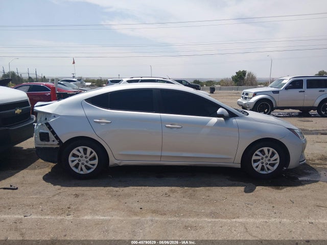 Hyundai ELANTRA SE 2019 5NPD74LF5KH488856 Image 14