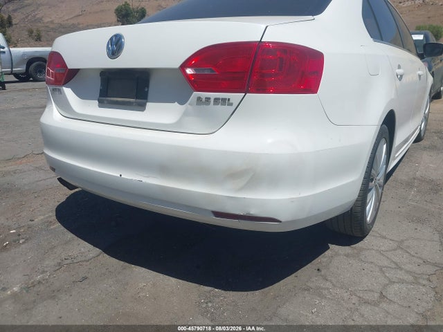 2013 Volkswagen Jetta 2.5l Sel მანქანა იყიდება აუქციონზე, vin: 3VWLP7AJ1DM424232, აუქციონის ნომერი: 45790718