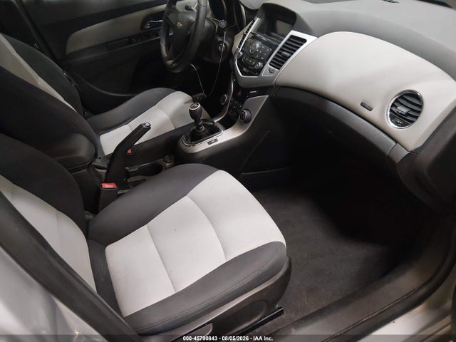 1G1P15SG8F7168934 Chevrolet Cruze L Manual