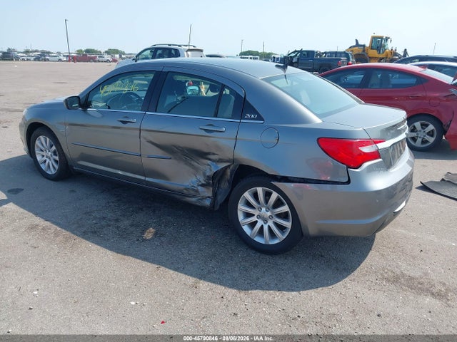 2012 Chrysler 200 Touring მანქანა იყიდება აუქციონზე, vin: 1C3CCBBB0CN205151, აუქციონის ნომერი: 45790846
