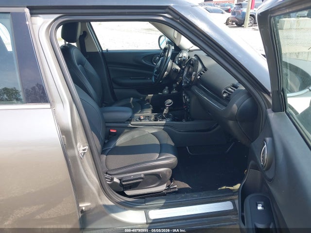45790995 :رقم المزاد ، WMWLN5C54H2E32593 vin ، 2017 Mini Clubman Cooper مزاد بيع