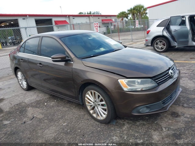 2011 Volkswagen Jetta 2.5l Sel მანქანა იყიდება აუქციონზე, vin: 3VWLX7AJ9BM325073, აუქციონის ნომერი: 45791050