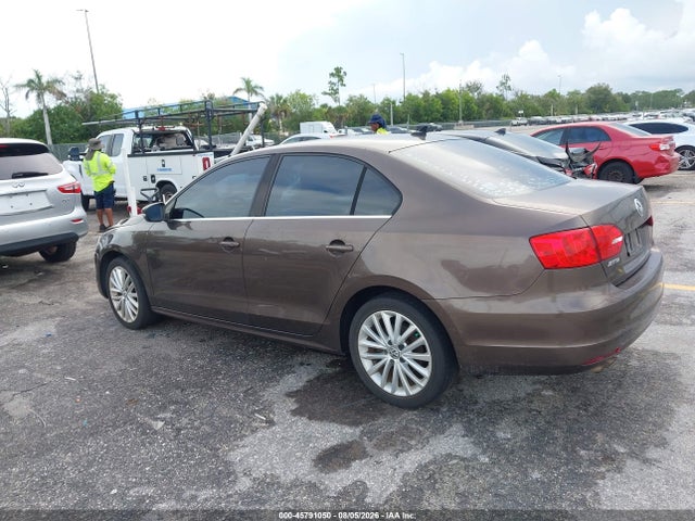 2011 Volkswagen Jetta 2.5l Sel მანქანა იყიდება აუქციონზე, vin: 3VWLX7AJ9BM325073, აუქციონის ნომერი: 45791050