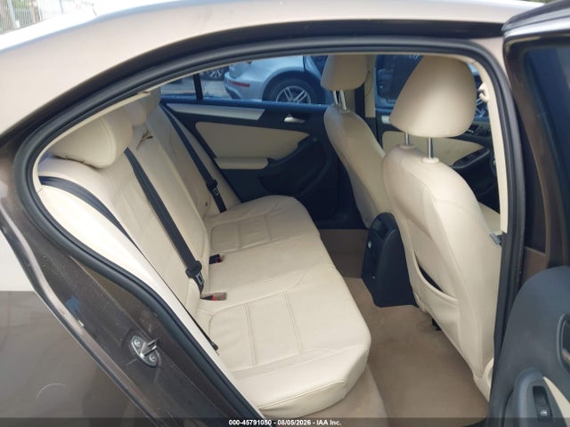 2011 Volkswagen Jetta 2.5l Sel მანქანა იყიდება აუქციონზე, vin: 3VWLX7AJ9BM325073, აუქციონის ნომერი: 45791050