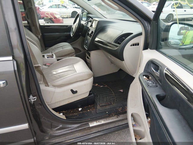 Продаж на аукціоні авто 2015 Chrysler Town & Country Touring-l, vin: 2C4RC1CG1FR526147, номер лоту: 45791054