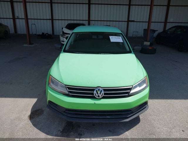 2015 Volkswagen Jetta 2.0l S მანქანა იყიდება აუქციონზე, vin: 3VW2K7AJ9FM300688, აუქციონის ნომერი: 45791108