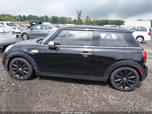 Продаж на аукціоні авто 2017 Mini Hardtop Cooper S, vin: WMWXP7C56H3B94151, номер лоту: 45791129