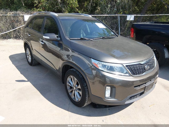45791141 :رقم المزاد ، 5XYKU4A75FG631684 vin ، 2015 Kia Sorento Ex V6 مزاد بيع
