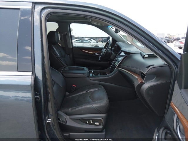 45791147 :رقم المزاد ، 1GYS4CKJ2KR172639 vin ، 2019 Cadillac Escalade Premium Luxury مزاد بيع
